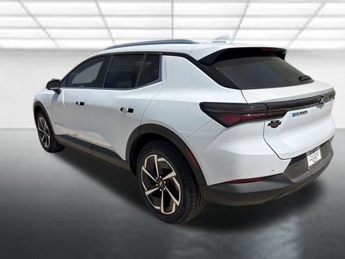 New 2026 Chevrolet Equinox EV LT FWD image 2