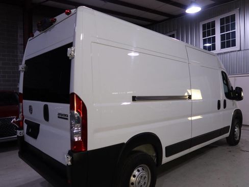 Used 2023 RAM ProMaster 2500 image 5