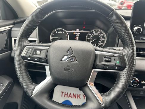 Used 2024 Mitsubishi Outlander SE image 19