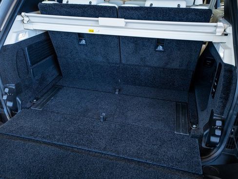 Used 2023 Land Rover Range Rover Long Wheelbase SE image 64