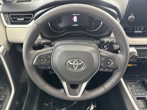 Used 2025 Toyota RAV4 XLE Premium w/ Weather Package AWD/4WD image 28