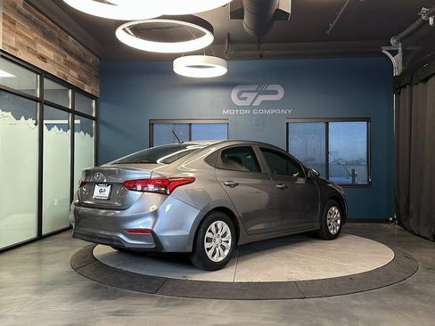 Used 2020 Hyundai Accent SE image 3