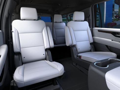 New 2026 Chevrolet Suburban Premier AWD/4WD image 41
