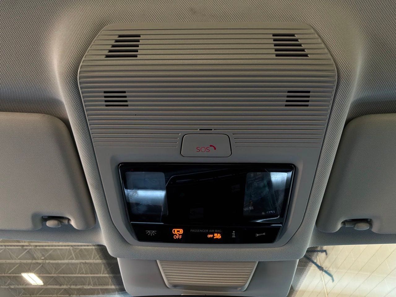 Used 2026 Volkswagen Tiguan SE FWD image 17