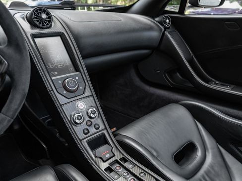 Used 2016 McLaren 675LT Spider image 26