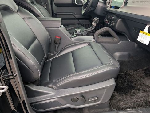 New 2025 Ford Bronco Outer Banks w/ Sasquatch Package image 44