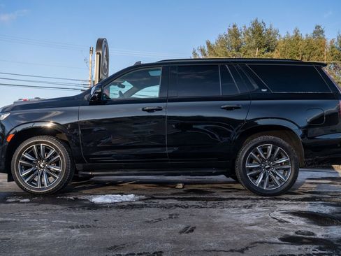 Used 2023 Cadillac Escalade Sport image 3