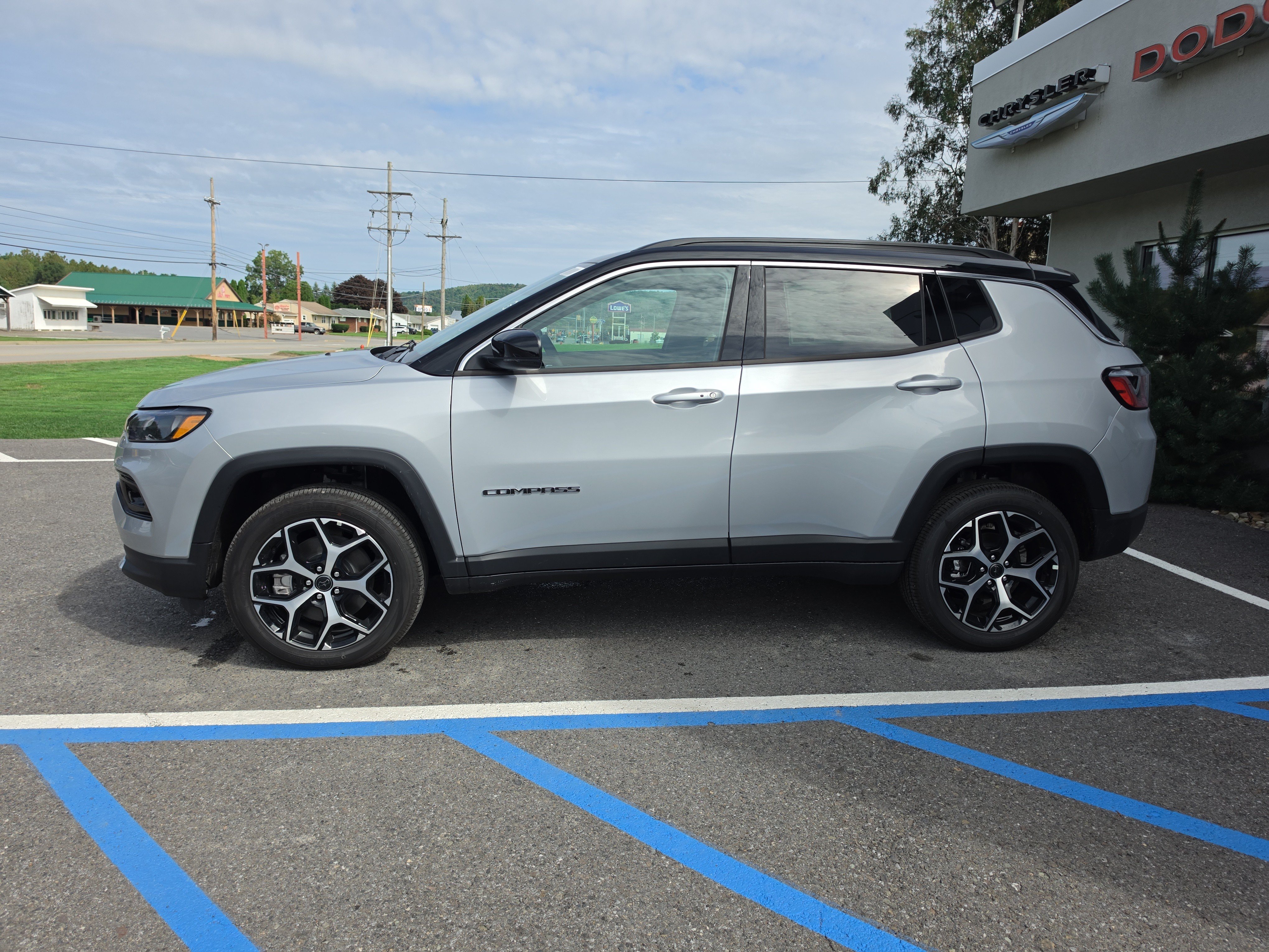 New 2026 Jeep Compass Limited AWD/4WD image 7