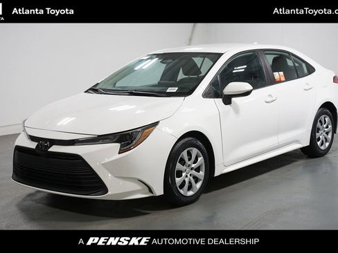 Certified 2024 Toyota Corolla LE image 1