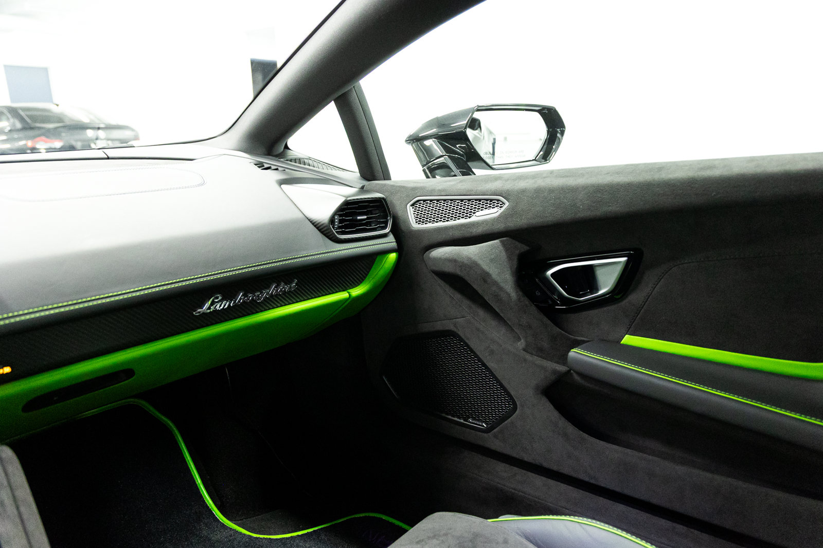 Used 2023 Lamborghini Huracan Tecnica RWD image 47