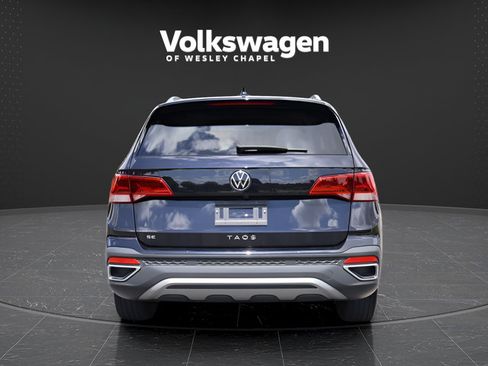 Certified 2022 Volkswagen Taos SE FWD image 7