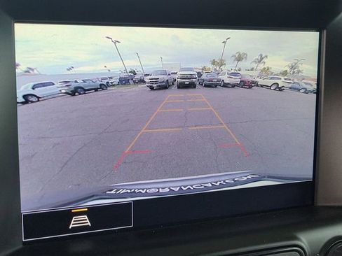 Used 2024 GMC Terrain SLT image 14