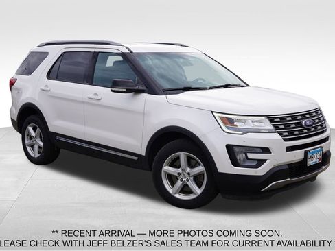 Used 2017 Ford Explorer XLT w/ Equipment Group 202A AWD/4WD image 1
