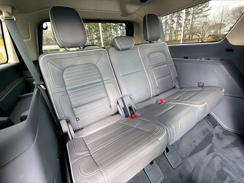 Used 2020 Lincoln Navigator L Black Label w/ Cargo Convenience Package image 28