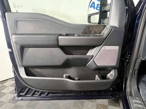 Used 2025 Ford F250 Lariat AWD/4WD image 16