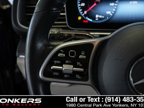 Used 2022 Mercedes-Benz GLE 350 4MATIC w/ Premium Package image 17