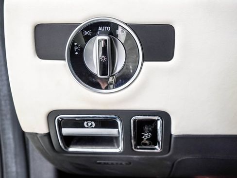 Used 2018 Mercedes-Benz AMG GT Roadster image 37