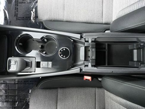 Used 2023 Nissan Rogue SV AWD/4WD image 33