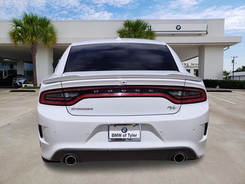 Used 2022 Dodge Charger R/T w/ Plus Group RWD image 5