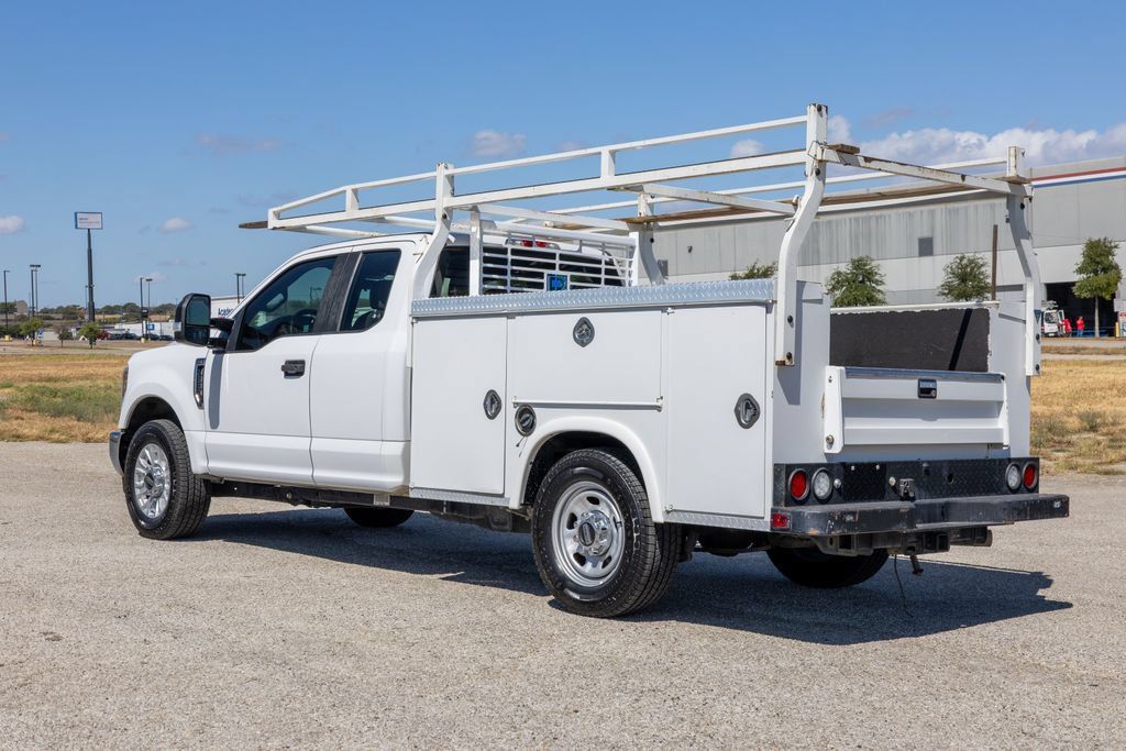 Used 2019 Ford F250 XL w/ STX Appearance Package RWD image 5