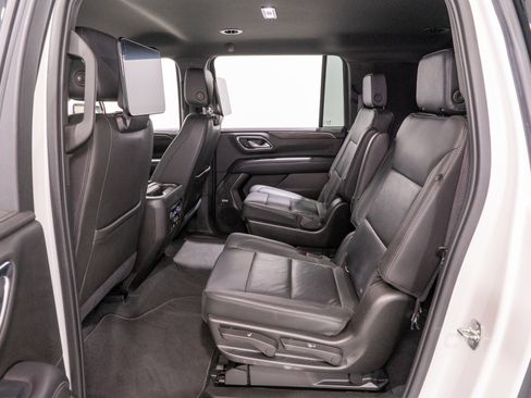 Used 2021 Chevrolet Suburban LT w/ Rear Media and Nav Package RWD image 31