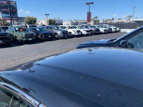 Used 2018 Chevrolet Bolt LT FWD image 9