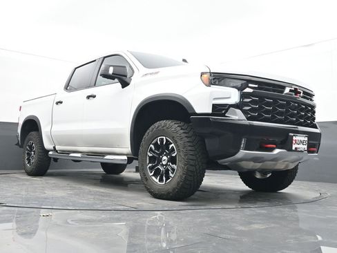 Used 2024 Chevrolet Silverado 1500 ZR2 w/ Technology Package image 23