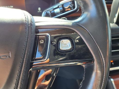 Used 2022 Lincoln Aviator Reserve w/ Equipment Group 201A image 17