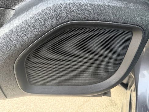 Used 2021 Nissan Titan SV w/ Accessory Utility Package image 14