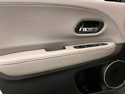 Used 2021 Honda HR-V EX-L image 22