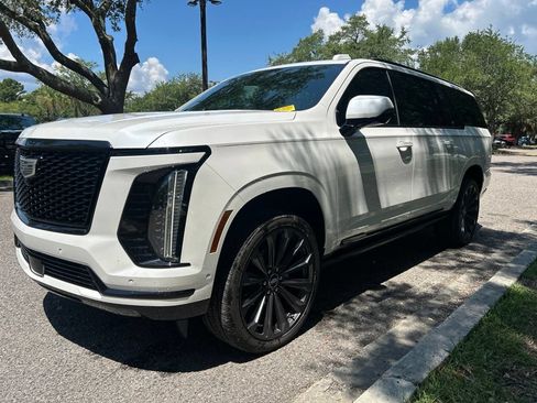 Certified 2025 Cadillac Escalade ESV Sport Platinum w/ LPO, ONYX Package AWD/4WD image 2