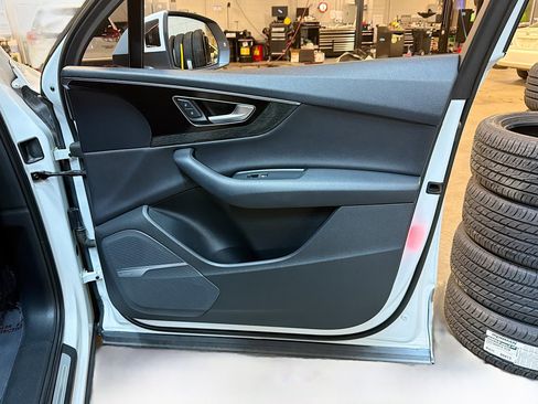 Used 2017 Audi Q7 3.0T Prestige w/ Prestige Package image 35