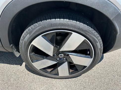 Used 2023 Volvo XC40 Recharge Ultimate AWD/4WD image 7
