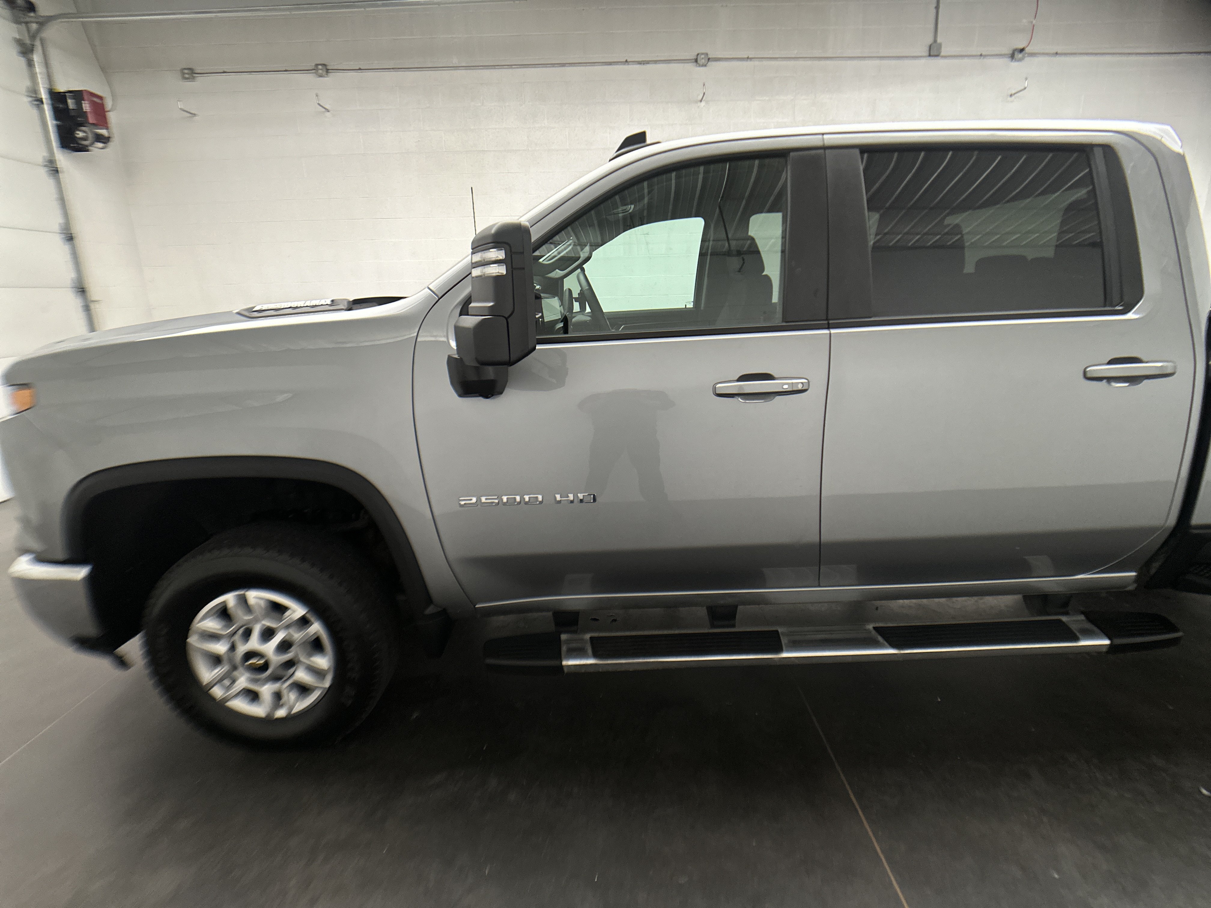 Used 2025 Chevrolet Silverado 2500 LT w/ Safety Package AWD/4WD image 7