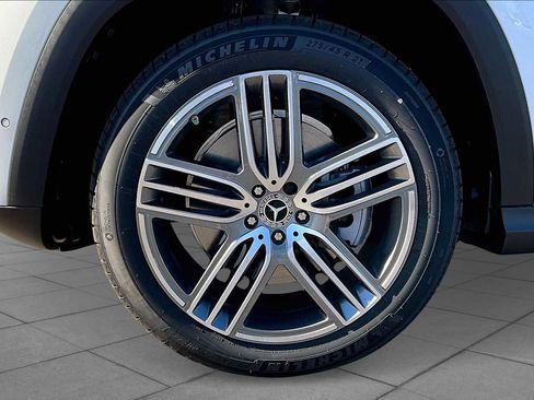 Used 2025 Mercedes-Benz GLS 450 4MATIC image 22