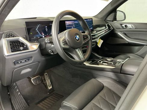 Certified 2025 BMW X7 xDrive40i w/ M Sport Package AWD/4WD image 21