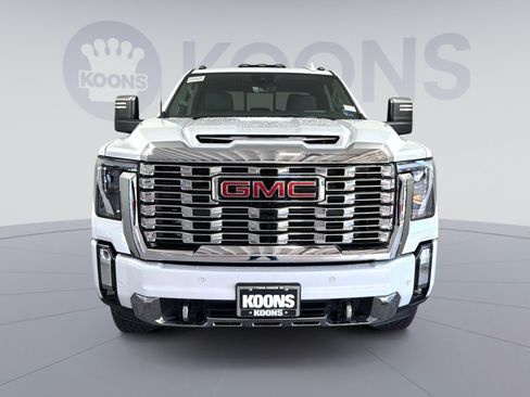 New 2026 GMC Sierra 2500 Denali w/ Denali Reserve Package AWD/4WD image 11