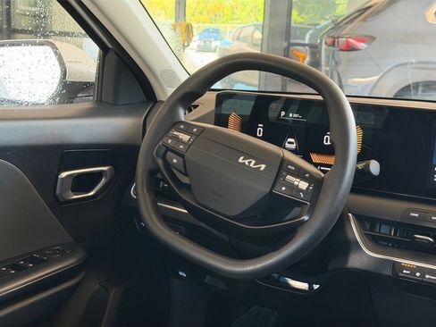 Used 2025 Kia K4 FWD image 30