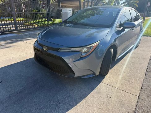 Used 2020 Toyota Corolla LE FWD image 4