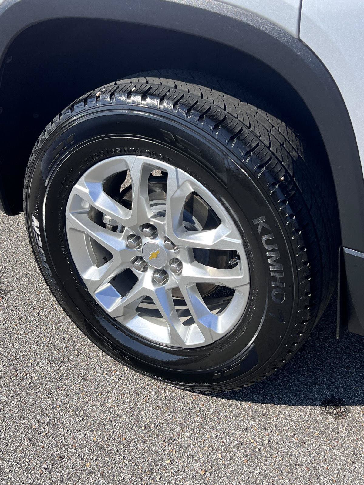 Used 2020 Chevrolet Traverse LT FWD image 39