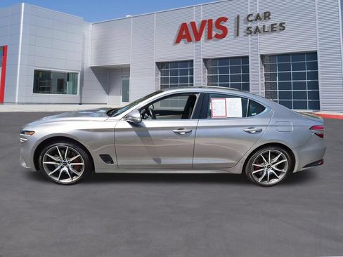 Used 2025 Genesis G70 2.5T RWD image 10