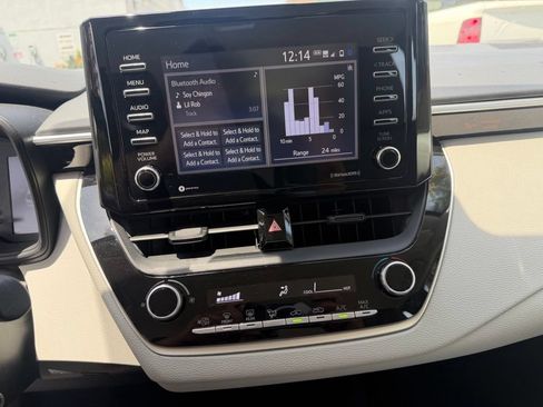 Used 2021 Toyota Corolla L FWD image 22