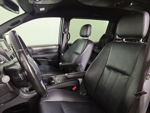Used 2020 Dodge Grand Caravan GT FWD image 13