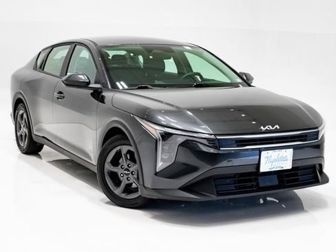 Used 2025 Kia K4 FWD image 6