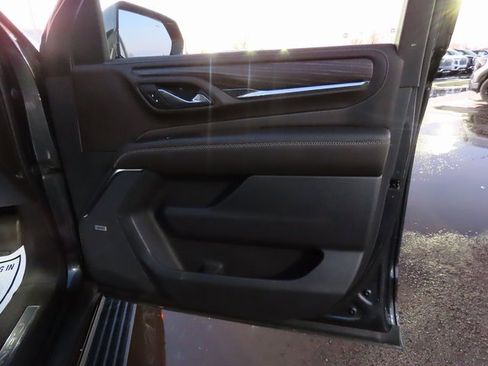 Used 2021 GMC Yukon XL Denali w/ Denali Ultimate Package image 10