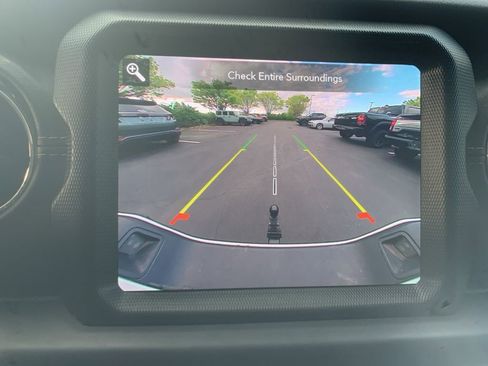 Used 2021 Jeep Gladiator Overland image 19