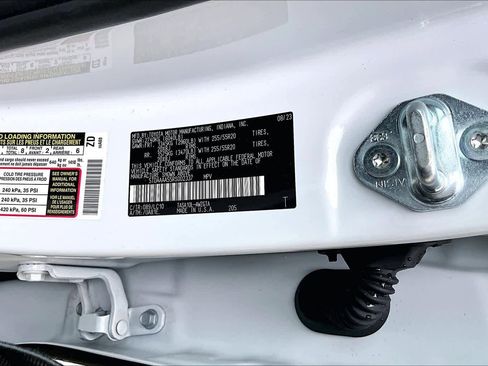 Certified 2024 Toyota Grand Highlander FWD image 33