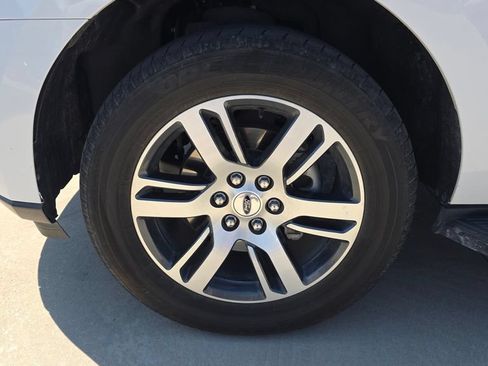 Used 2024 Ford Expedition Limited AWD/4WD image 10