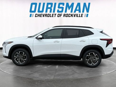 New 2026 Chevrolet Trax LT w/ Sunroof Package image 3