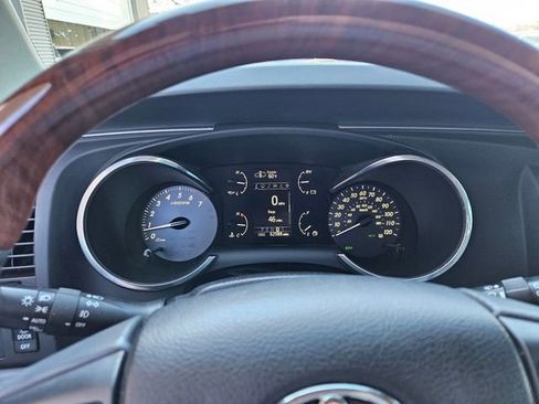 Used 2021 Toyota Sequoia Platinum image 14